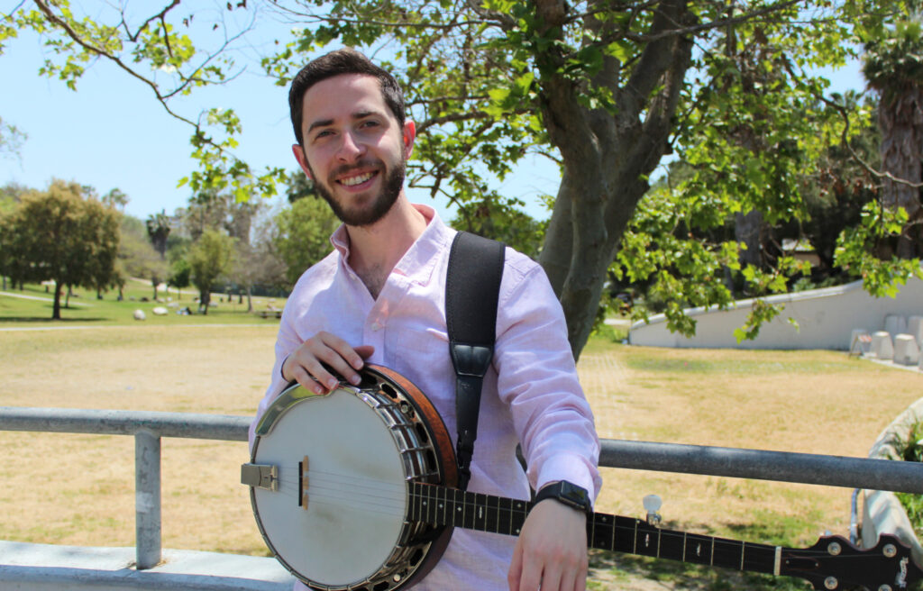 Eitan Strauss Cohn banjo